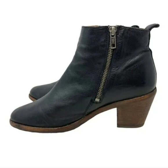 Frye Alton Chelsea Black Leather Zip Ankle Boots - Size 8 - Picture 4 of 9